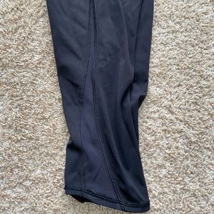 Lululemon size 4 19” workout leggings